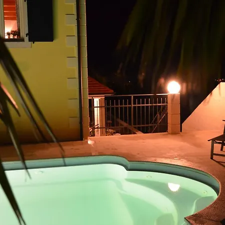 Aurelia Mit Privatem Pool In Porec'
