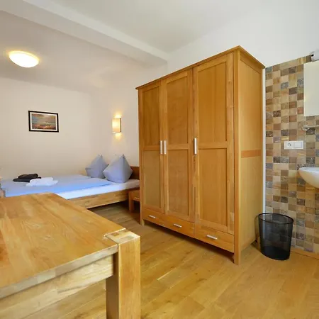 Aurelia Mit Privatem Pool In Porec' *